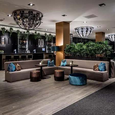 Hotel Der Valk 4*