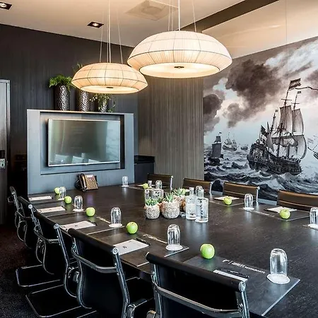 Der Valk Hotel 4*