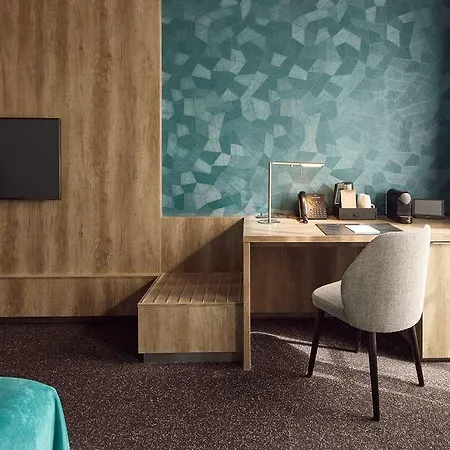Der Valk Hotel 4*