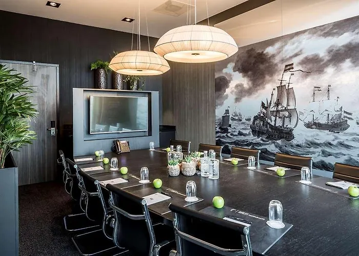 Der Valk Отель 4*