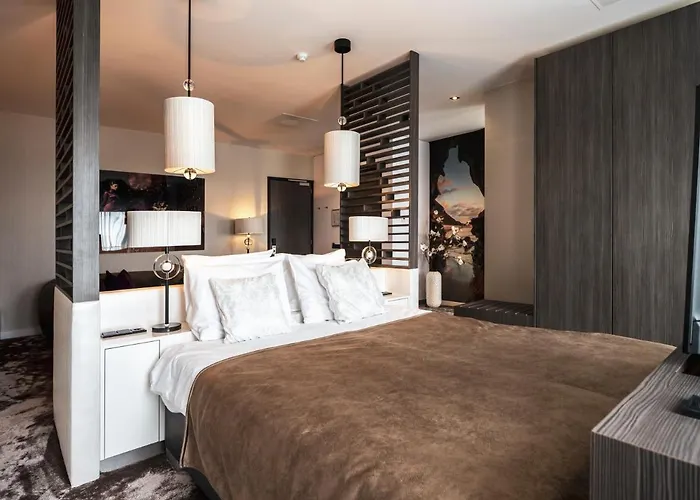 Der Valk Отель 4*