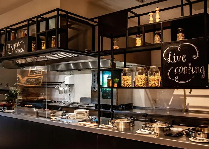 Отель Der Valk 4*