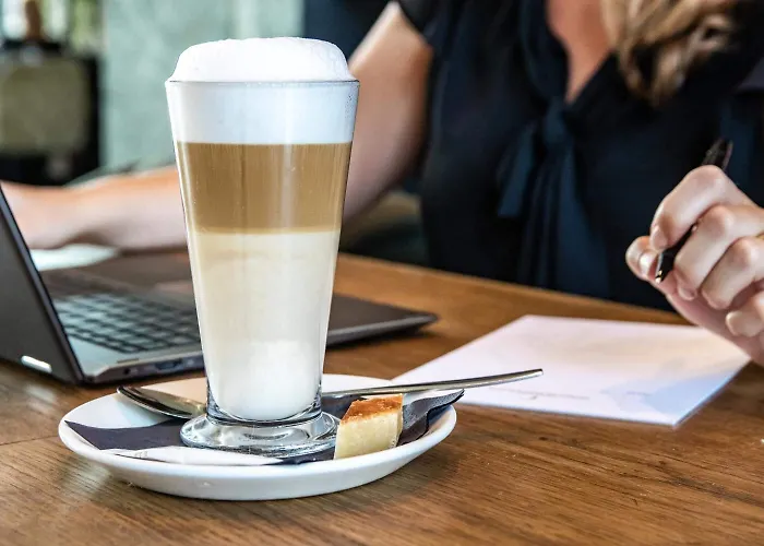 Der Valk Отель 4*