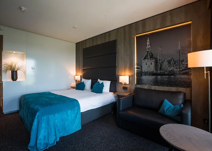 Отель Der Valk 4*